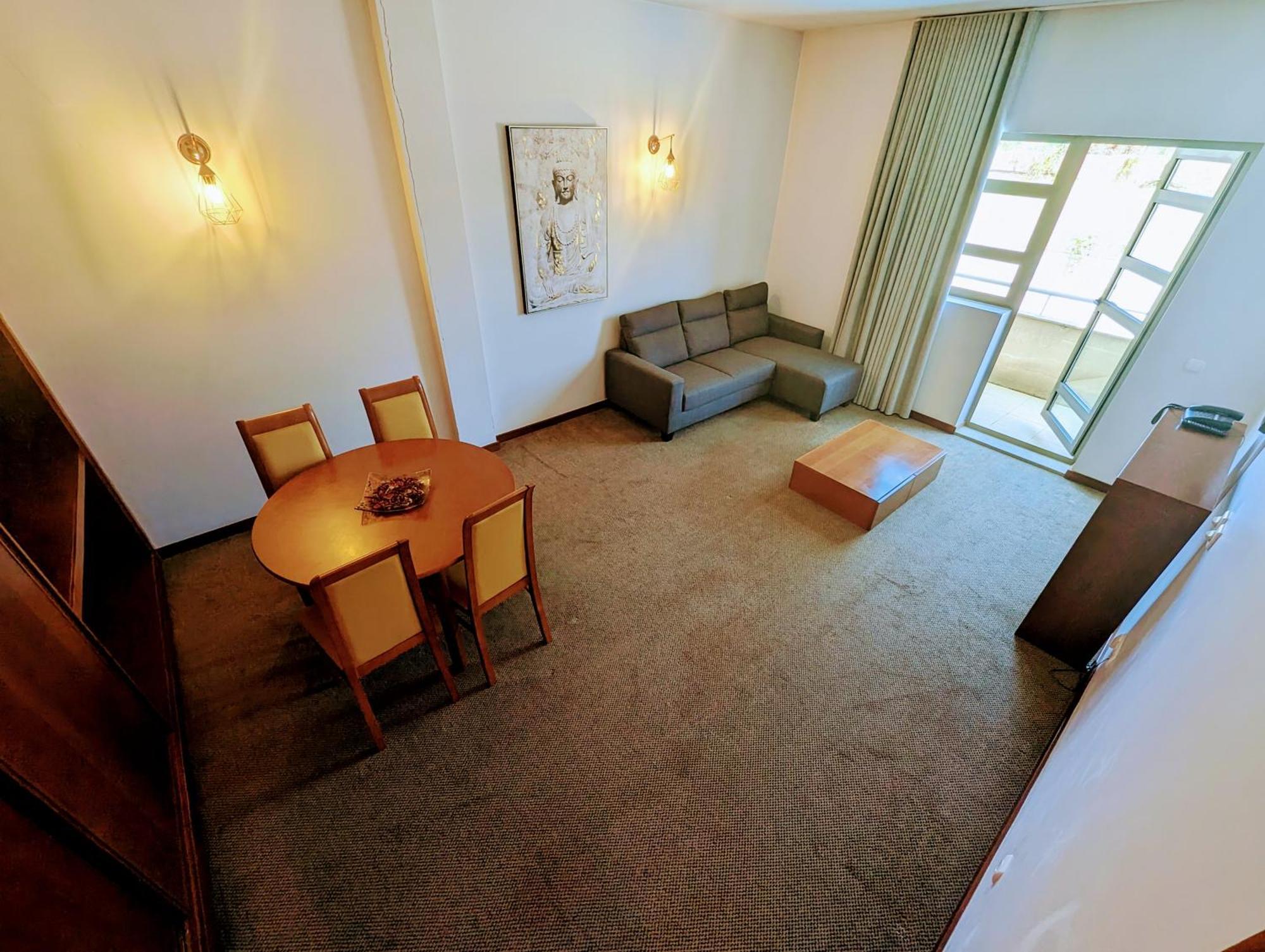 Hotel La Fontaine إسموريز المظهر الخارجي الصورة